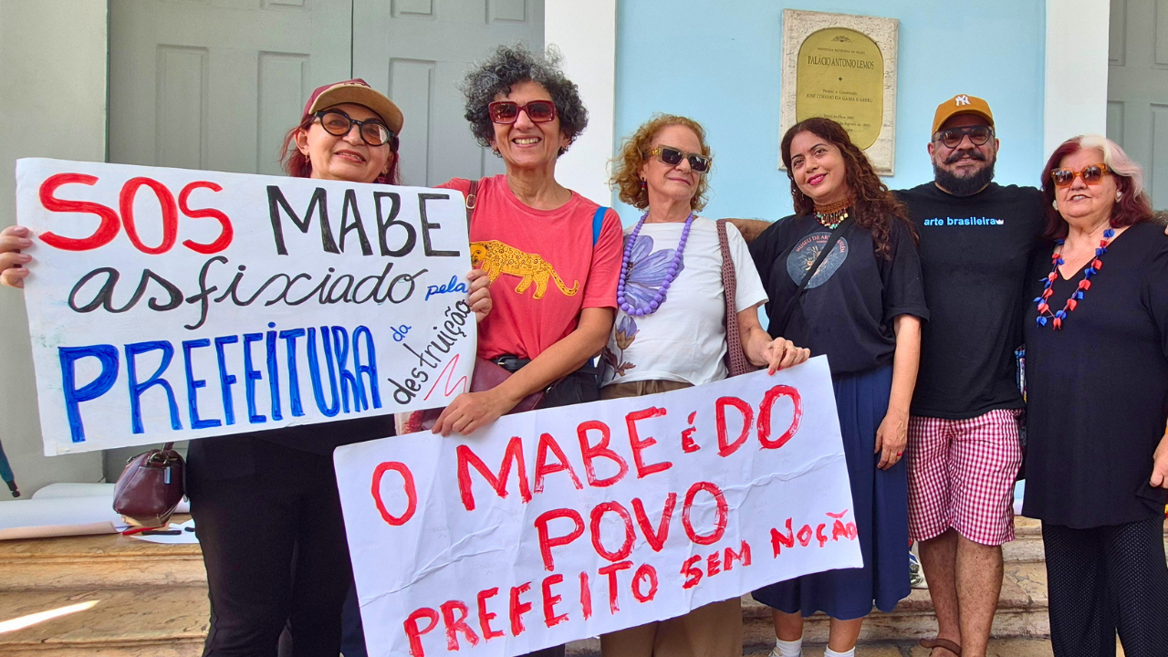 Ex diretoras do Mabe no protesto