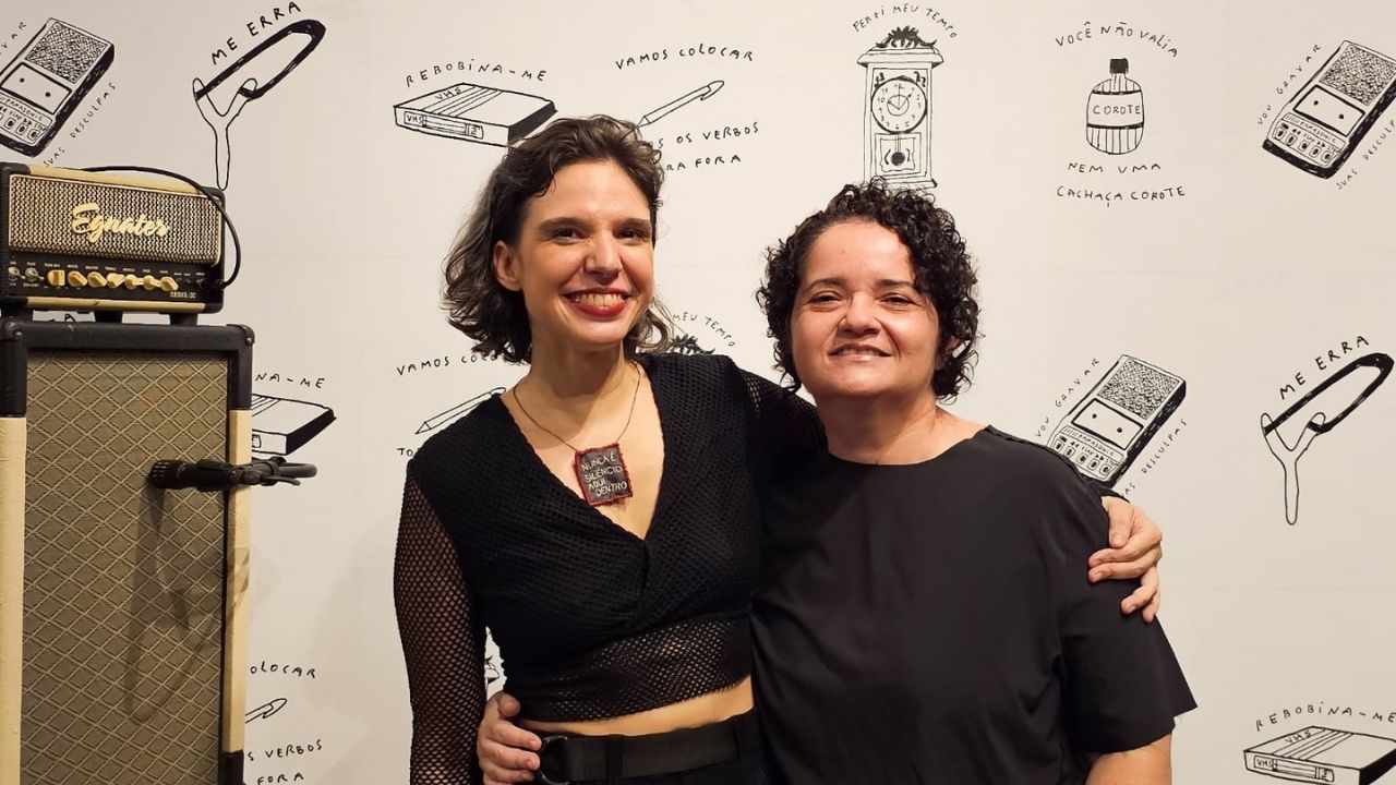 Ana Clara e Keyla Sobral  - Ref;ugio do calor une musica e audioviaual