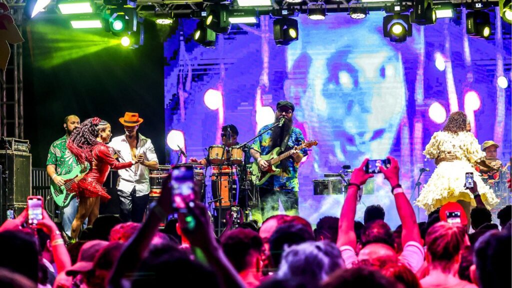 Muita lambada na festa da lambateria