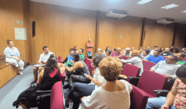 Reunião durou quase 3 horas, no auditório Eneida de Moraes.
Foto: Holofote Virtual