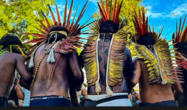 Movimento indígena ocupa prédio da Seduc, em Belém. — Foto: Luiza Tupayu