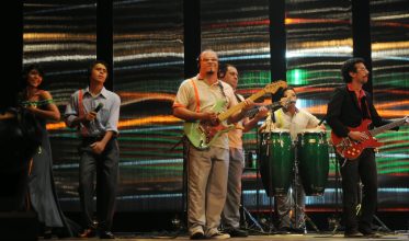 Givaldo Pastana, no show Mestre Vieira 50 Anos de Guitarrada, em 2012, Theatro da Paz, Belém-Pa. Foto: Renato Chalu